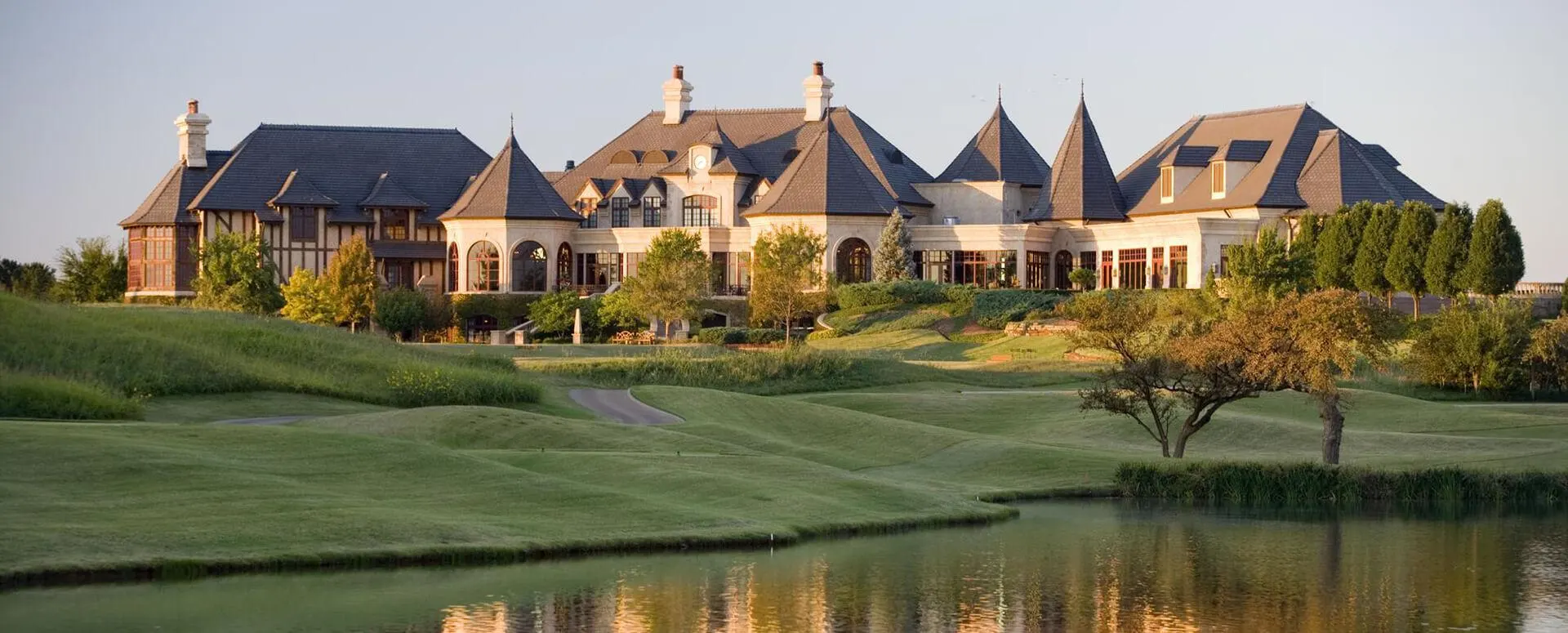 Gaillardia Country Club business background image